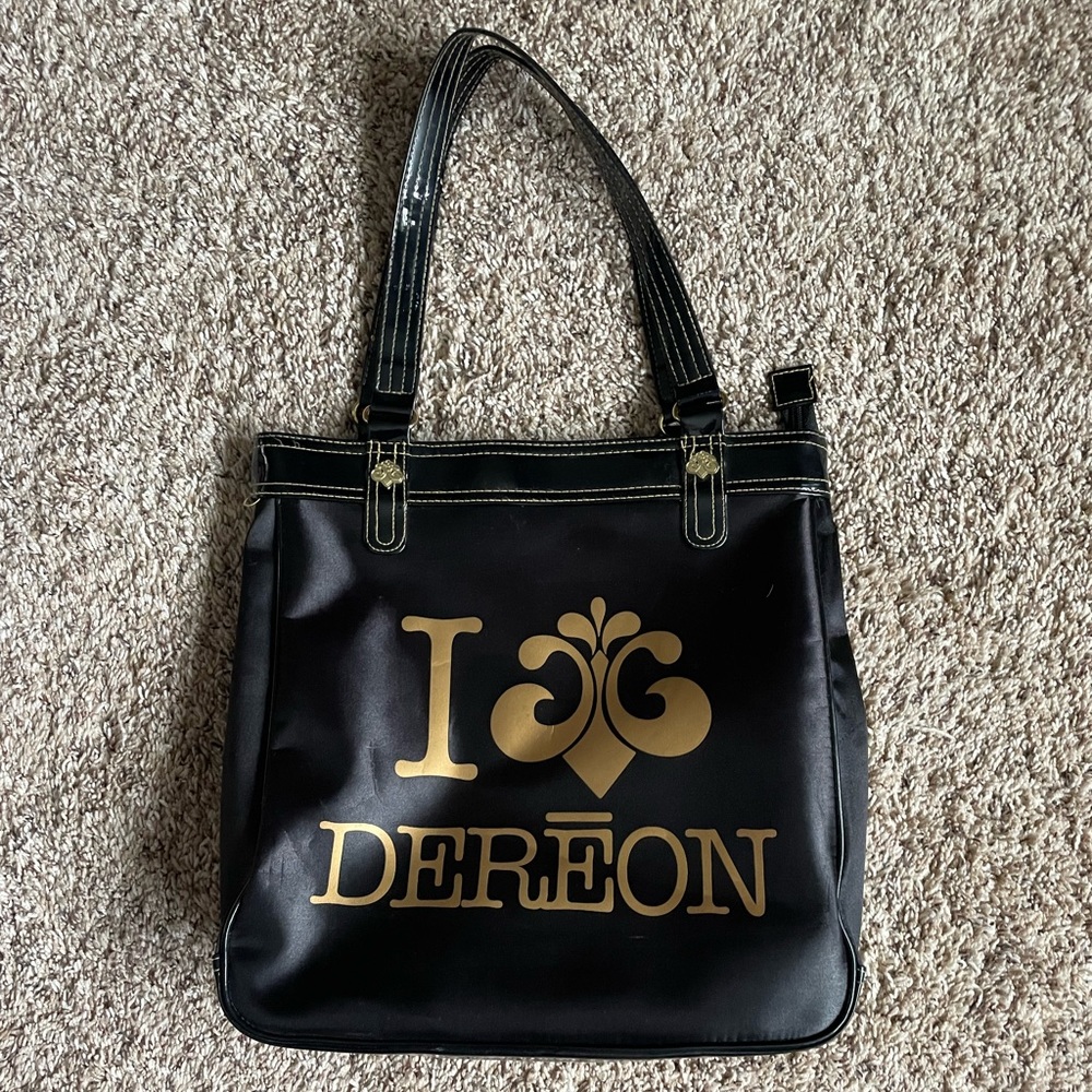 Dereon two handle, large size, vinyl tote